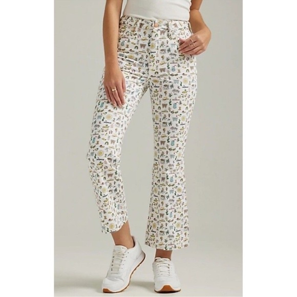 Wrangler Denim - Wrangler High Rise Kick‎ Flare Rock 672 Spring Cowgirl Denim Jeans Women 32 NWT